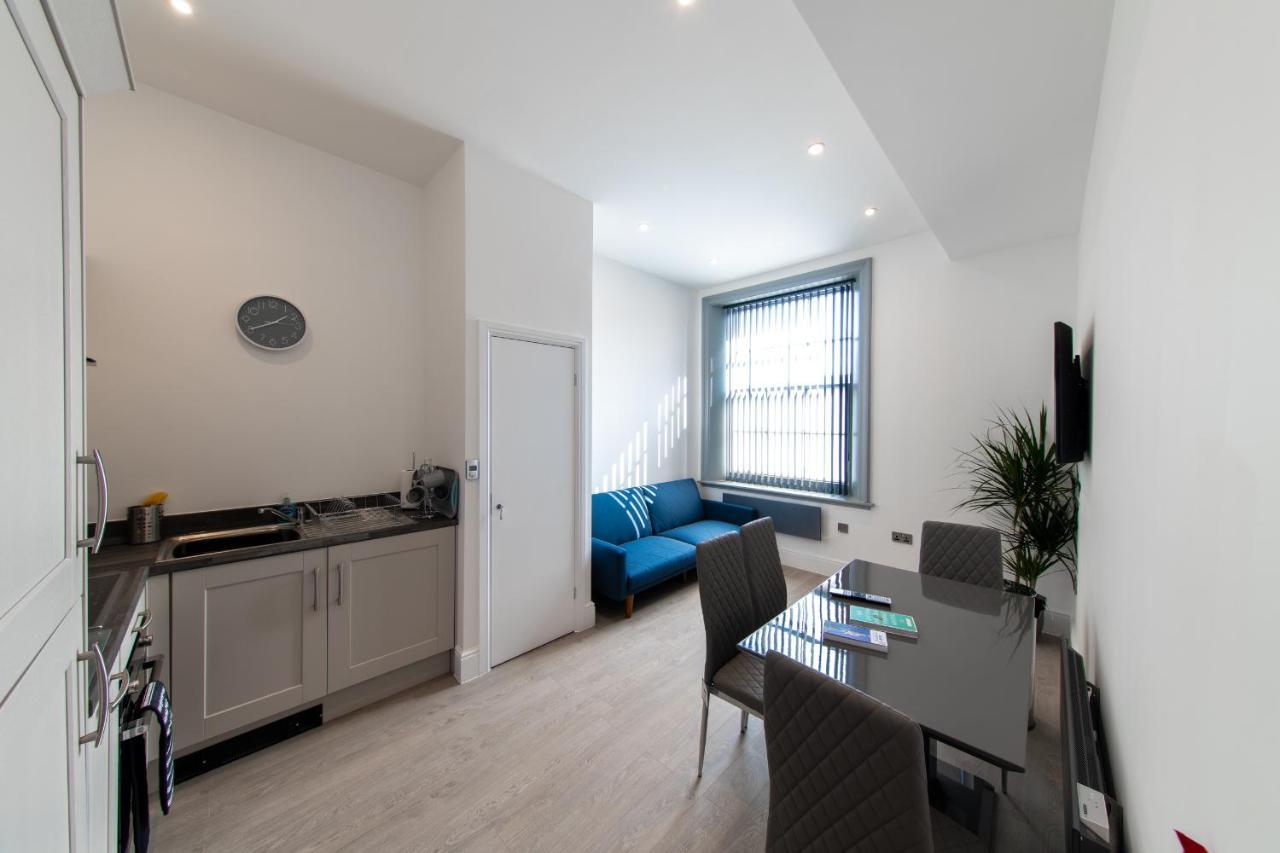 16 Queen Avenue Collection By Happy Days Liverpool Eksteriør bilde